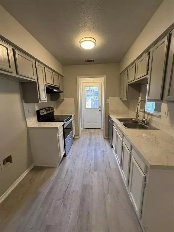 Lancaster, TX 75134,1435 N Bluegrove Road