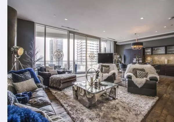 Dallas, TX 75219,2408 Victory Park Lane #1034