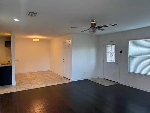 Gunter, TX 75058,511 Wood Drive