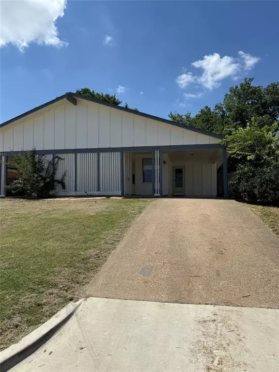 2427 January Lane, Grand Prairie, TX 75050