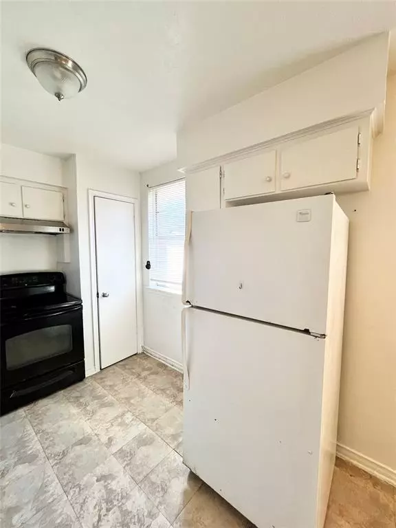 Grand Prairie, TX 75050,2427 January Lane