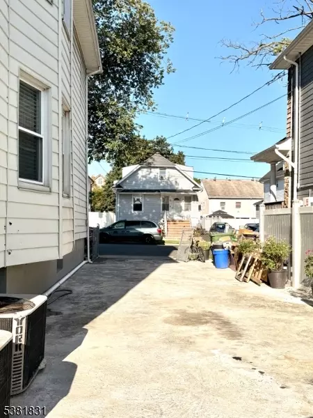 Roselle Boro, NJ 07203,1204 Warren St