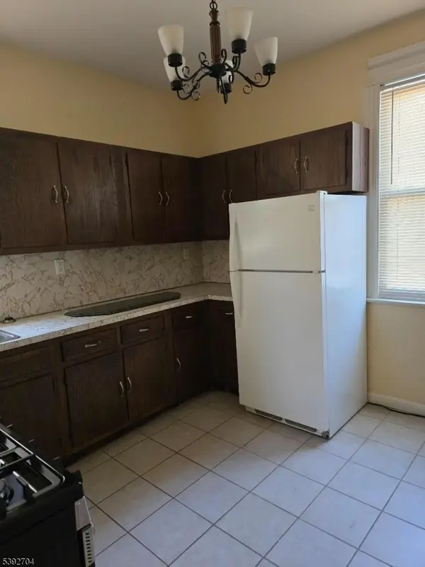 Newark City, NJ 07105,49 Barbara St