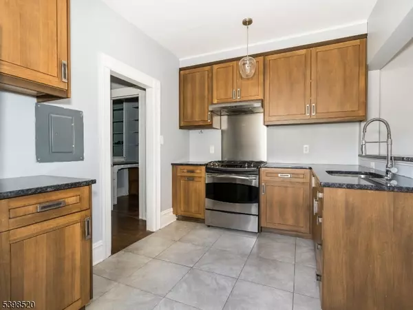 Newton Town, NJ 07860,81 Main St