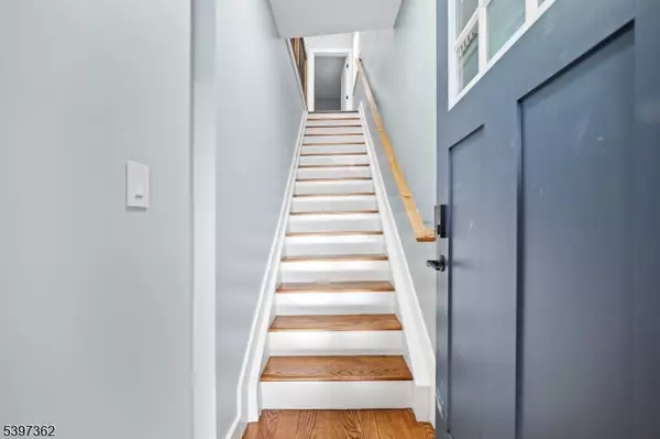 Nutley Twp., NJ 07110,8 Essex St