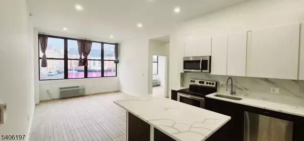 Passaic City, NJ 07055,30 Howe Ave