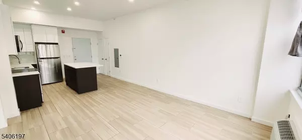 Passaic City, NJ 07055,30 Howe Ave