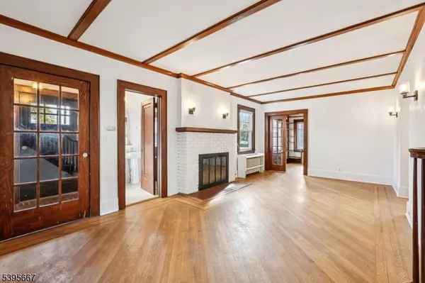 Dover Town, NJ 07801,8 N Elk Ave