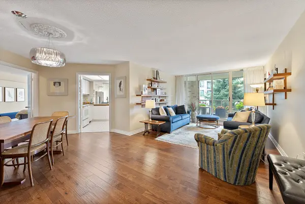 Toronto C13, ON M3B 3P5,215 The Donway N/A W #311