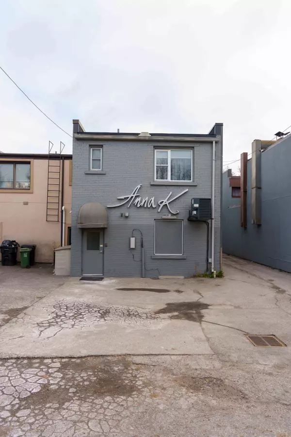 Toronto C04, ON M5M 4A1,1966 Avenue RD #Ground Floor