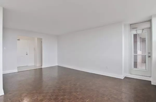 Toronto C15, ON M2J 1K2,185 Shaughnessy BLVD #1002