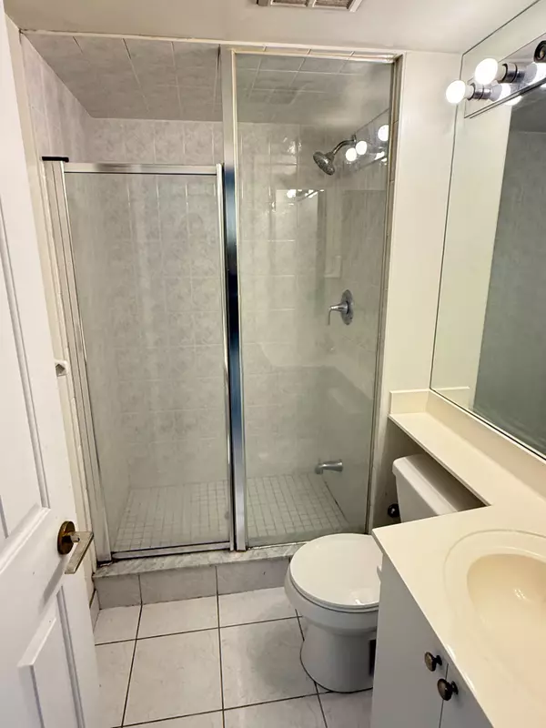 Toronto E09, ON M1H 3H3,68 Corporate DR #2839