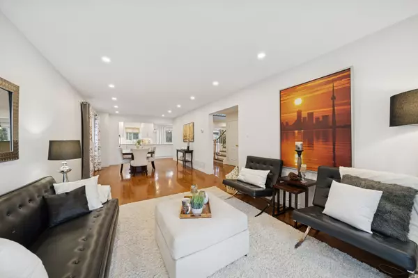 Oshawa, ON L1J 8K1,724 Barnes CRES