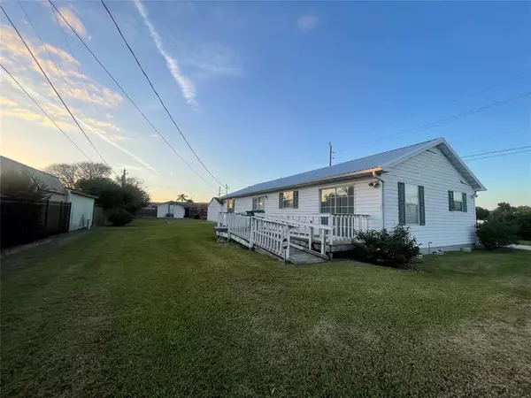 Okeechobee, FL 34972,2130 State Road 70