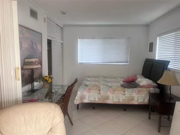 Fort Lauderdale, FL 33306,2850 NE 30th St #1