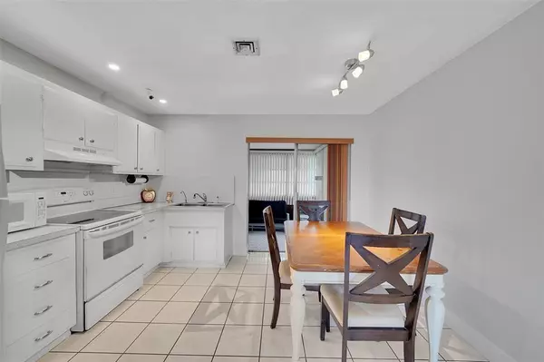 Tamarac, FL 33309,4563 NW 16th Terrace