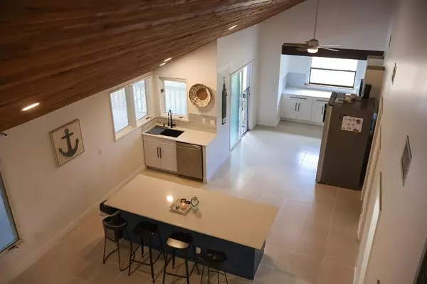 Palm Beach Gardens, FL 33418,6945 150th Pl