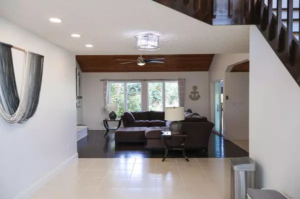 Palm Beach Gardens, FL 33418,6945 150th Pl