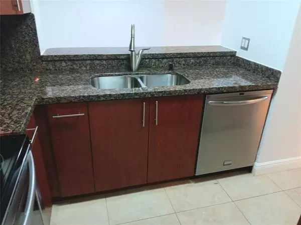 Pompano Beach, FL 33069,1265 SW 46th Ave #2207