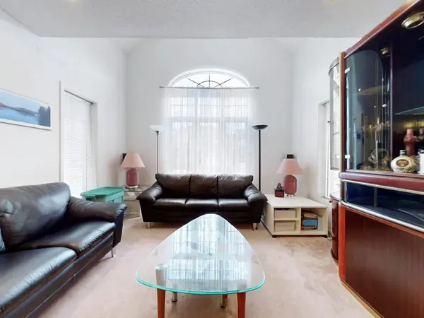 82 Littleleaf CRES, Markham, ON L3S 4E9