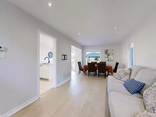 Vaughan, ON L4H 1M6,22 Laura Sabrina DR