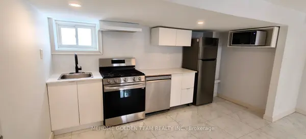 Georgina, ON L4P 2V6,205 Pine Beach DR #Main