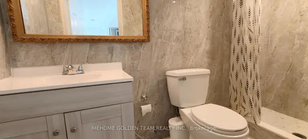 Georgina, ON L4P 2V6,205 Pine Beach DR #Main