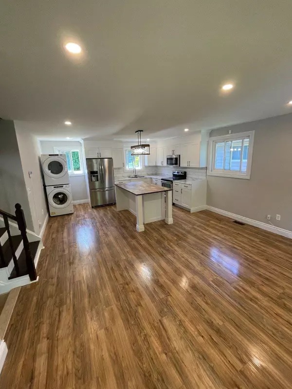 Barrie, ON L4N 3P9,30 Thorncrest RD