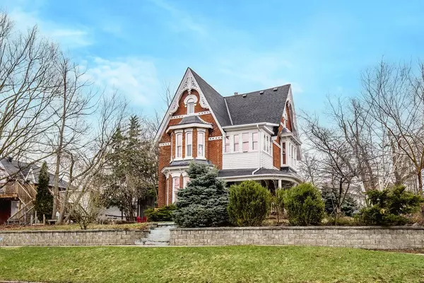 Barrie, ON L4M 3K7,3 Peel ST