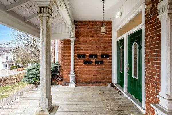 Barrie, ON L4M 3K7,3 Peel ST