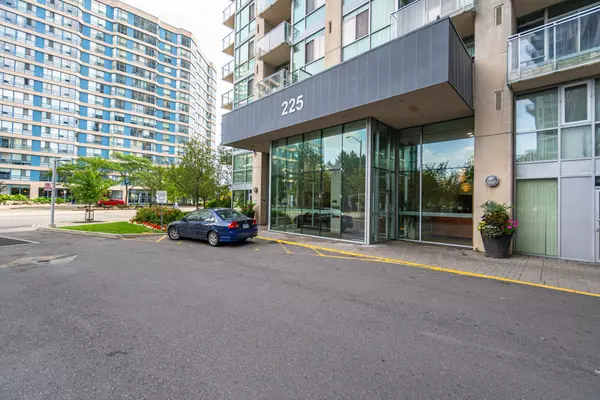 Mississauga, ON L5B 4P2,225 Webb DR #PH2