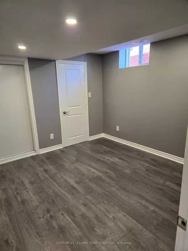 Toronto W04, ON M6N 2S1,10 Lambton AVE