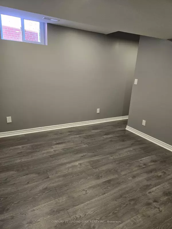 Toronto W04, ON M6N 2S1,10 Lambton AVE