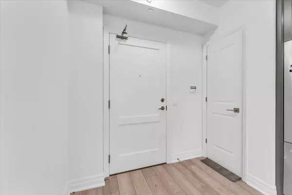 Mississauga, ON L5B 0N6,30 Elm DR W #1702