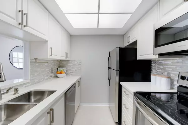 Brampton, ON L6Y 4H8,8351 Mclaughlin RD #403