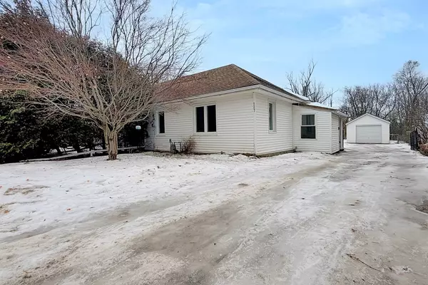 Halton Hills, ON L7J 2E3,127 POPLAR AVE