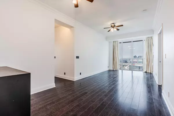 Mississauga, ON L4Z 0A4,70 Absolute AVE #2906