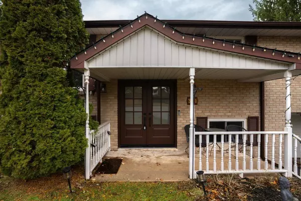 Burlington, ON L7N 1Y9,301 Lakeview AVE