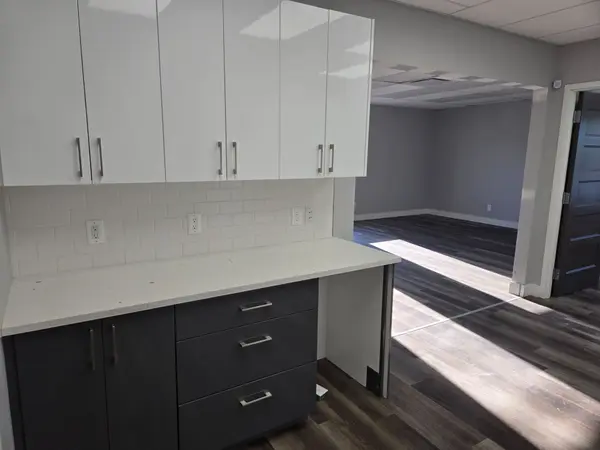 Tanglewood - Grenfell Glen - Pineglen, ON K2G 0G3,17 Grenfell CRES NW #200