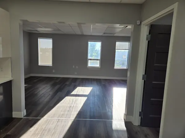 Tanglewood - Grenfell Glen - Pineglen, ON K2G 0G3,17 Grenfell CRES NW #200