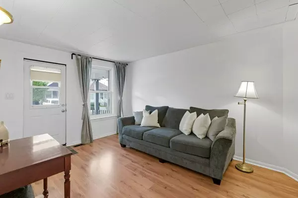 Hamilton, ON L8H 2E7,159 Hope AVE