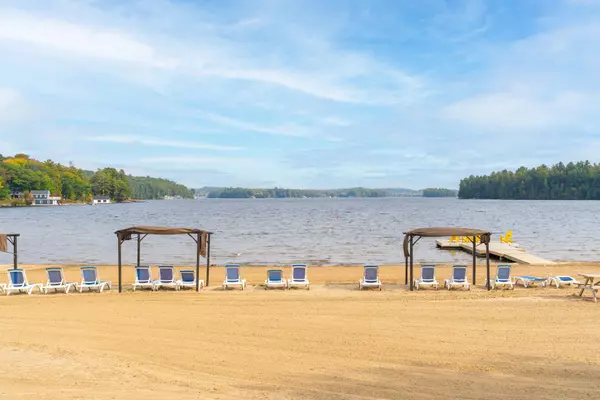 Muskoka Lakes, ON P1L 1W8,1869 Muskoka Rd 118 RD W #L203-C1