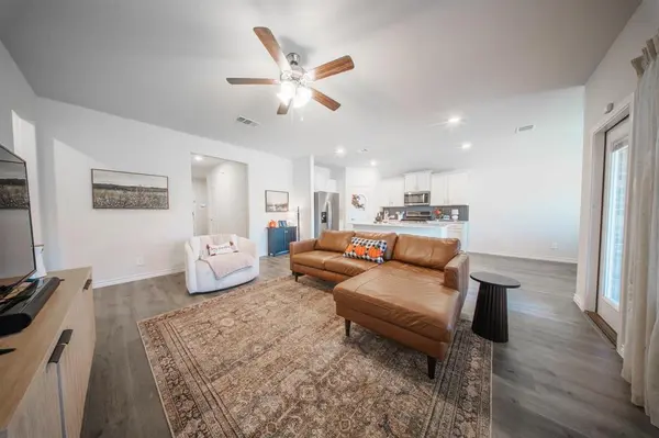 Aubrey, TX 76227,9913 Autumn Leaves Lane