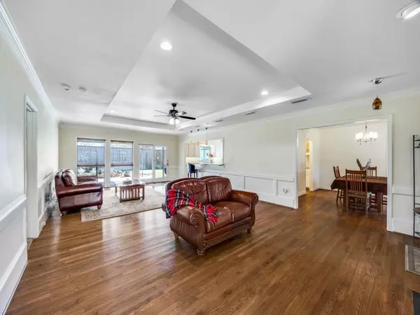 Dallas, TX 75218,9702 El Patio Drive