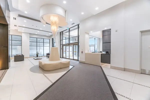 Toronto C03, ON M5P 0A1,23 Glebe RD W #602