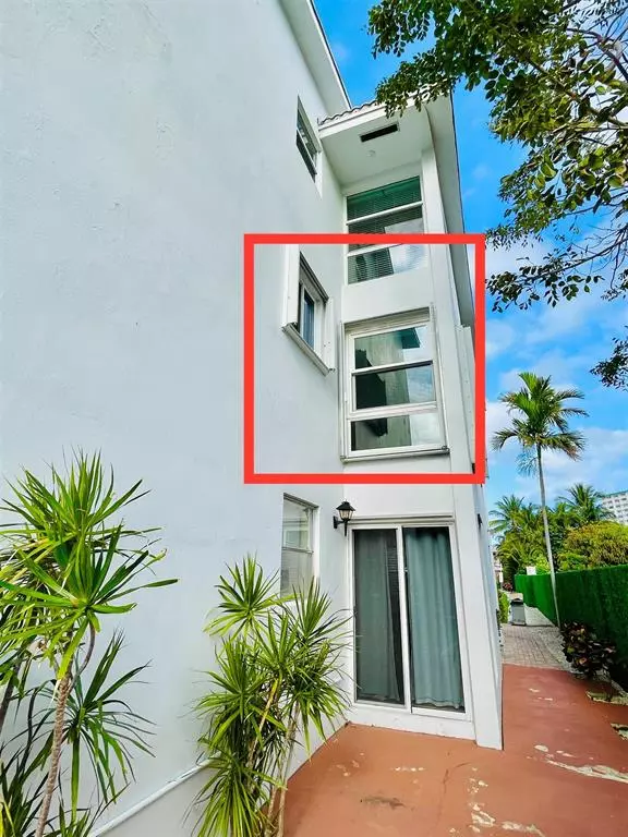 Lauderdale By The Sea, FL 33308,234 Hibiscus Ave #271