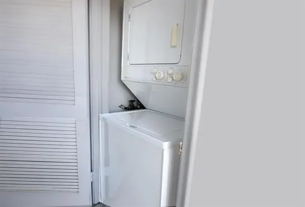 Pembroke Pines, FL 33025,381 S HollybrookDrive #204