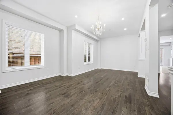 Brampton, ON L7A 4R1,16 Bucksaw ST