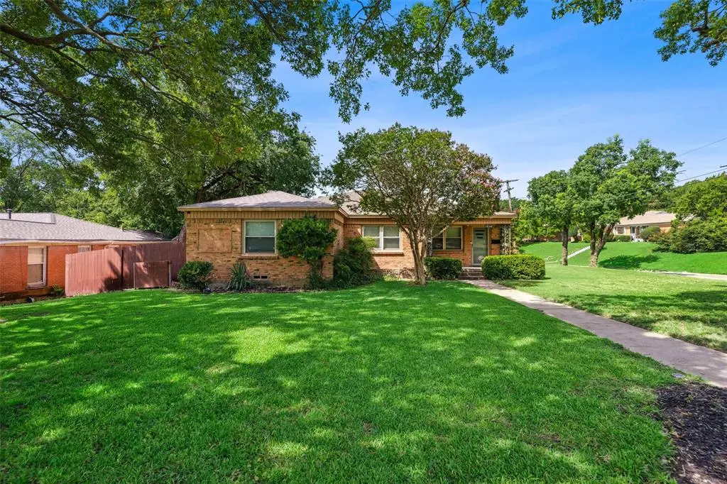 Dallas, TX 75228,1804-1806 Mariposa Drive