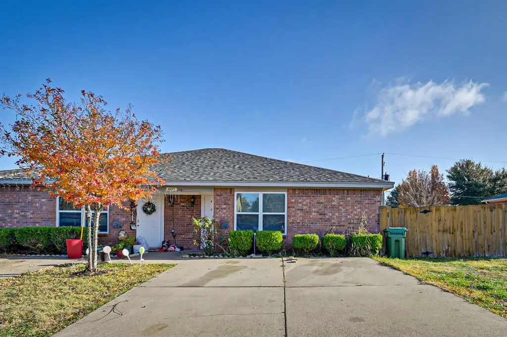 Mansfield, TX 76063,607 Kings Way Drive #B